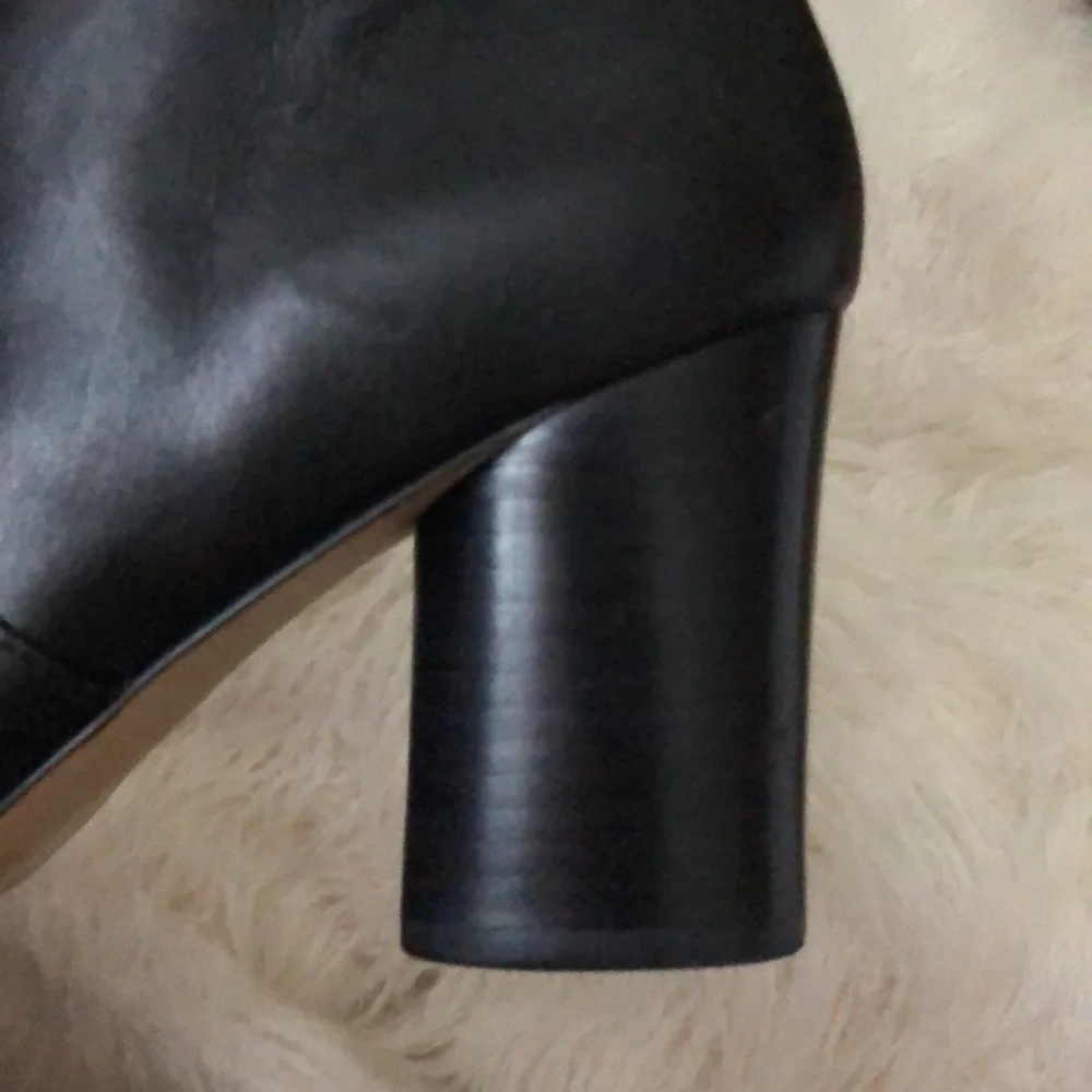 TAHARI Black Soft Nappa Leather Boots - Picture 5 of 15
